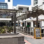Elegant Beachfront 192 Eden On The Bay Beachfront Apartment, Blouberg, Cape Town